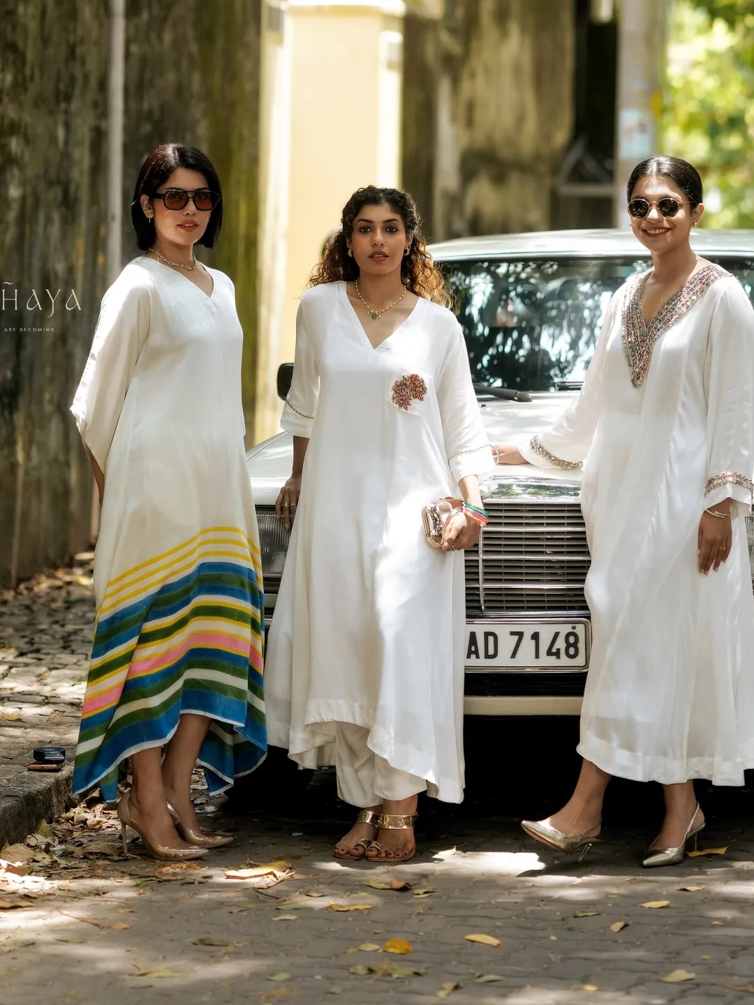 Ivory rosette kurta set, Kurta with embroidered pocket, with trousers
