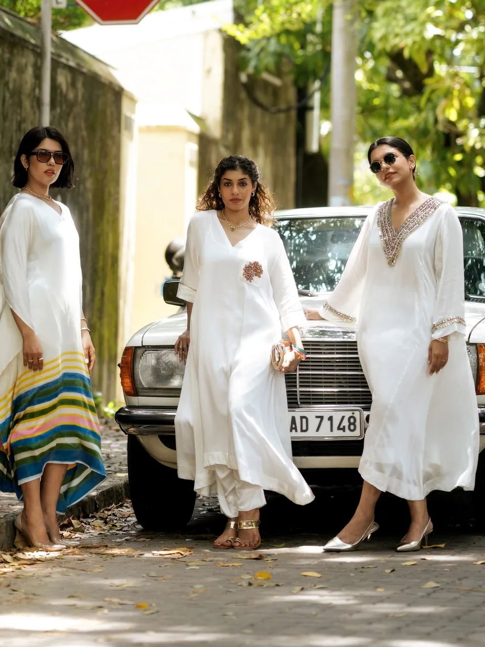 Ivory rosette kurta set, photo 2 of 2