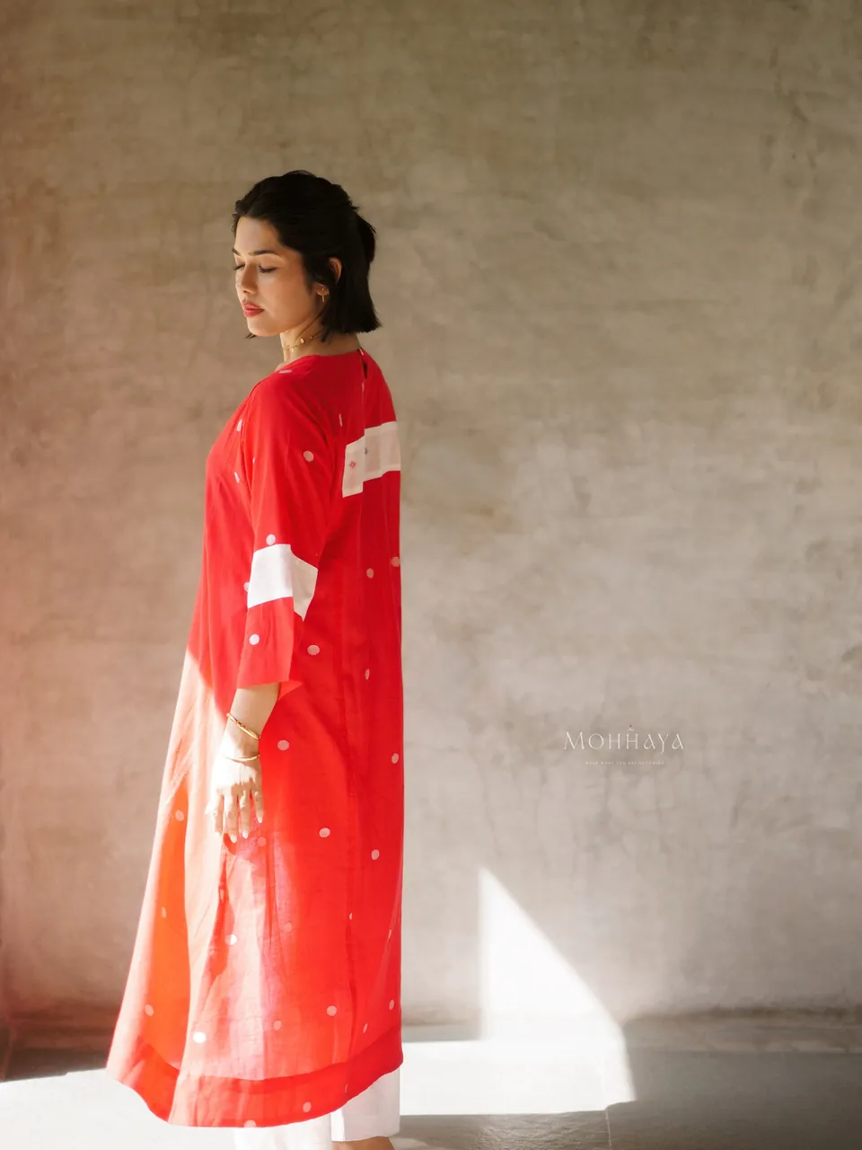Sindoor dot kurta set, photo 2 of 2